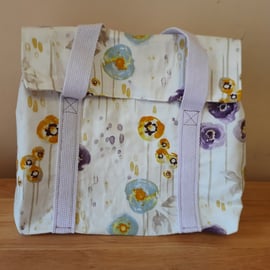 Floral pattern fabric handbag