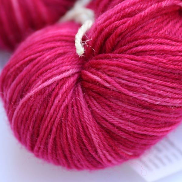 SALE: Fiery Rose - Superwash Bluefaced Leicester 4 ply yarn