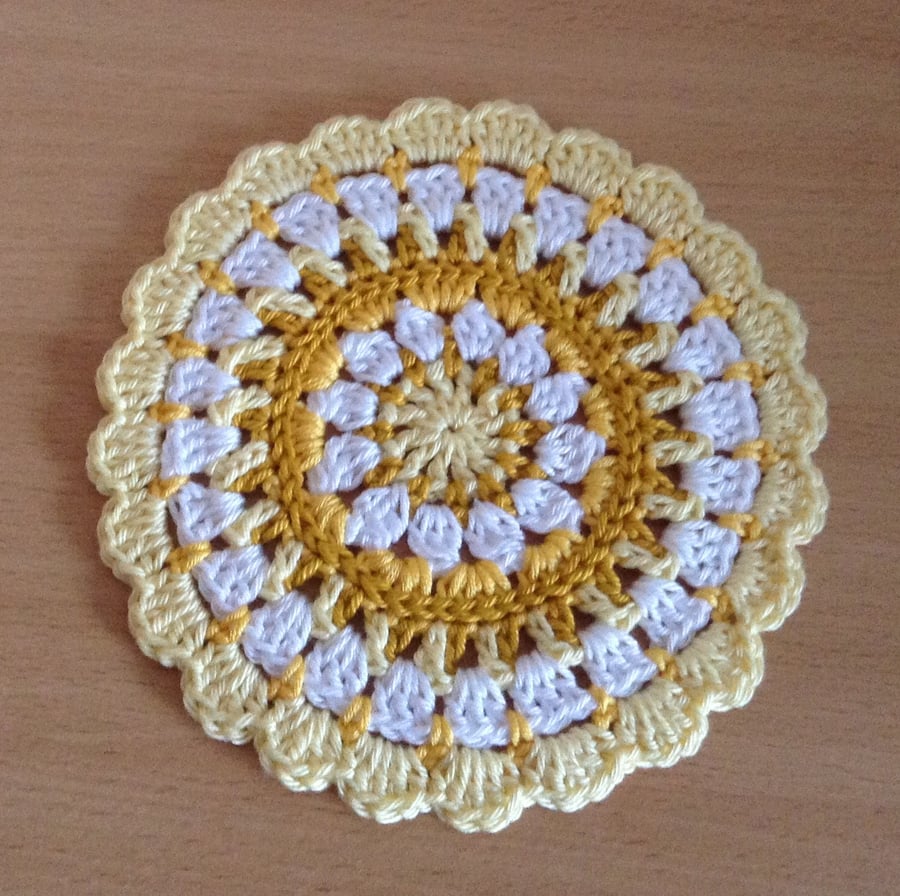 Crochet Mandala Table Mat in Yellow and White
