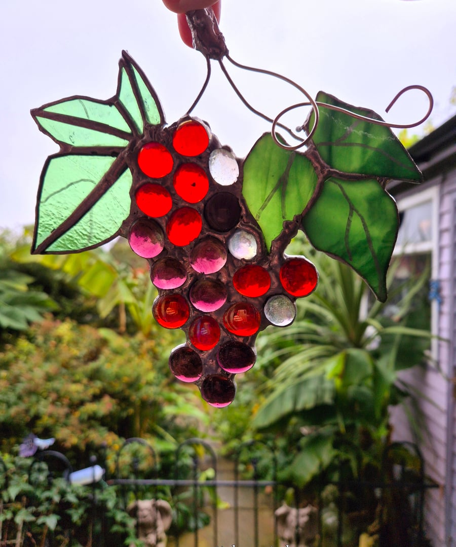 Unique Handmade 3D-Stained Glass Grapevine Suncatcher (D)