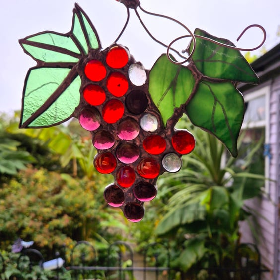 Unique Handmade 3D-Stained Glass Grapevine Suncatcher (D)