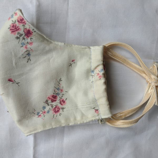 Cotton face mask with rose print pattern