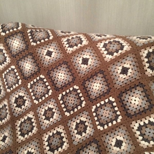 Beautiful Crocheted Throw, Lap blanket