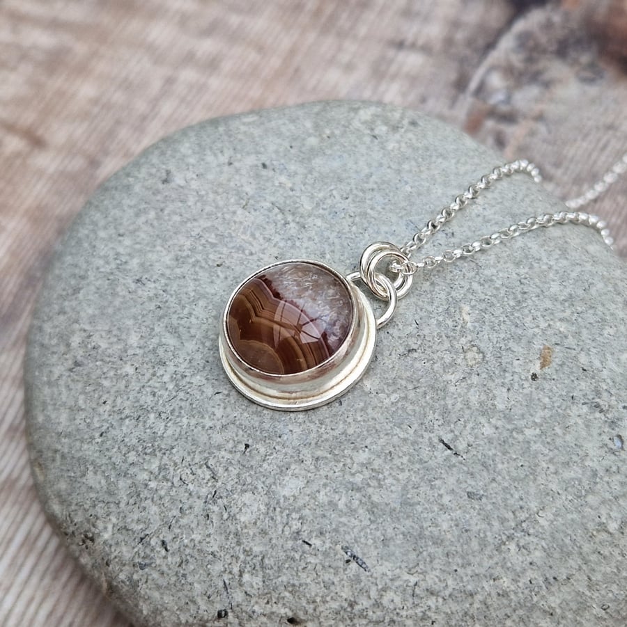 Sterling Silver Round Agate Pendant Necklace