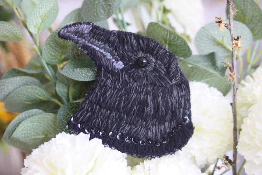 HANDMADE EMBROIDERED LARGE RAVEN BROOCH, STATEM... - Folksy