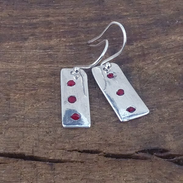 Small silver spotty earrings, red