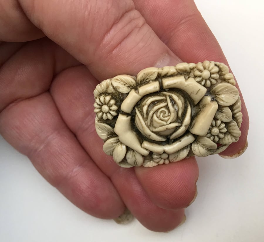 Flower brooch pin. Vintage style rectangular brooch