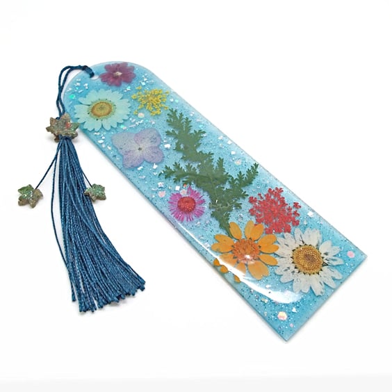 Pressed Flower Bookmark with Ivy Leaf Decoration