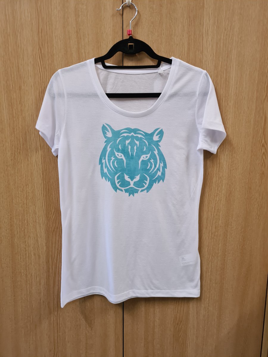 Tiger t-shirt size Large 