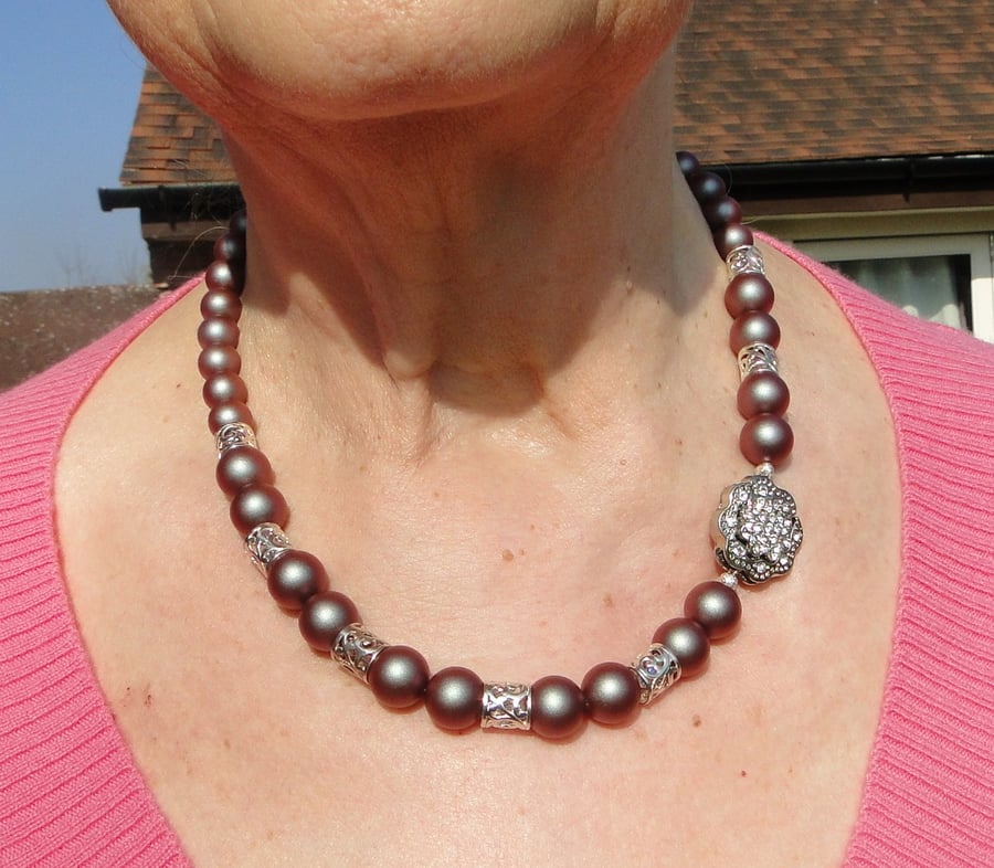 Elderberry Pearl and silver necklace with silver clasp. Rare.