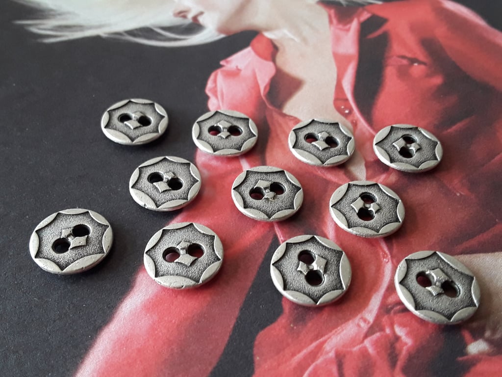 1 2" 12.5mm 20L Antique Silver designer Buttons