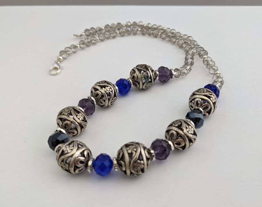 Blue and purple faceted glass bead necklace - 1002595