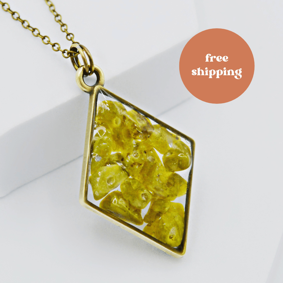 Peridot Brass plated Diamond Worry Stone Necklace - Free Postage