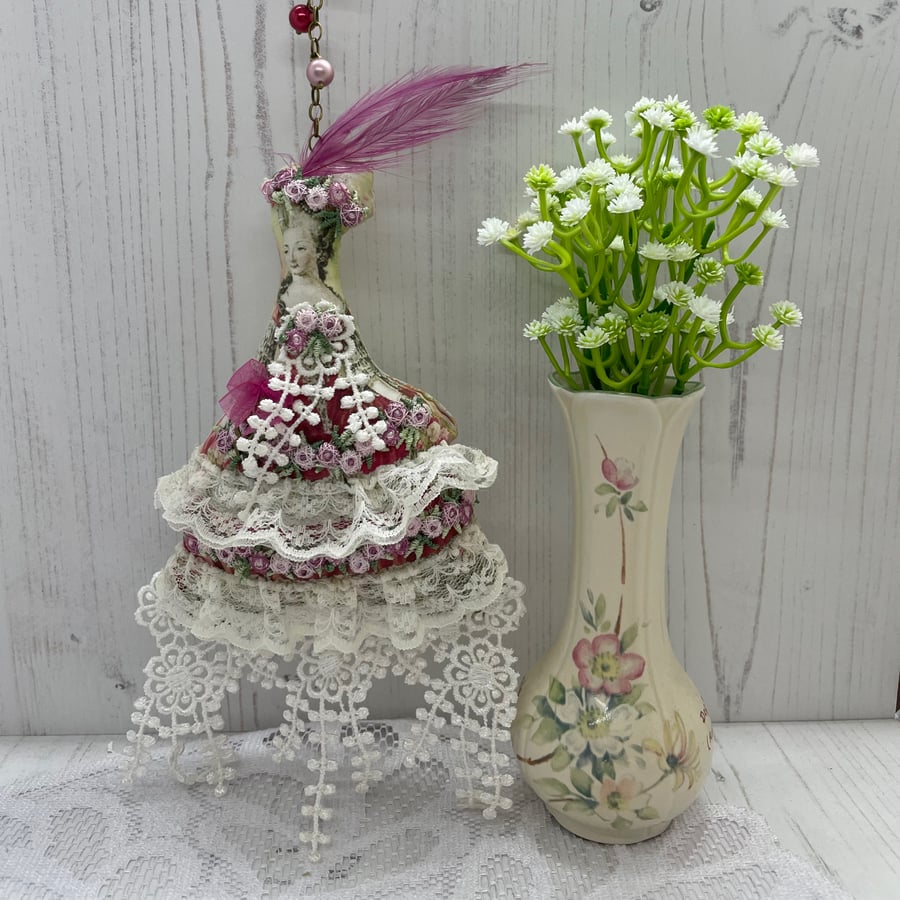 Library - Marie  Antoinette Lavender Sachet by Carolee Crafts PB11 - 0023