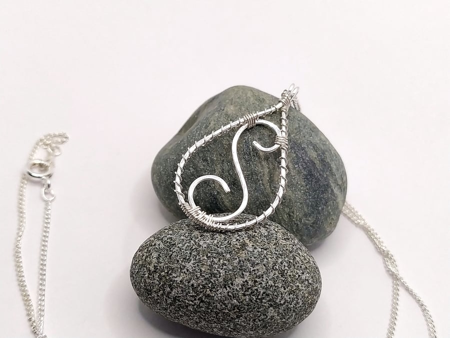 Teardrop Shaped Swirly Filigree Pendant Necklace in Silver Filled Wire
