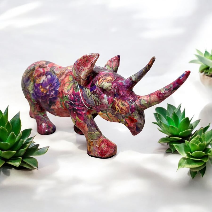 Rhino shelf statue safari gift