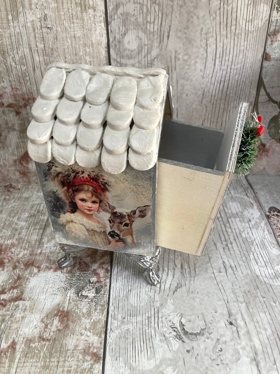 Beautiful Christmas Themed House Trinket Jewellery Tealight Box Handcrafted