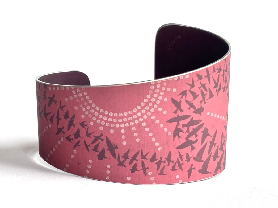 Flock of birds cuff - light pinky red