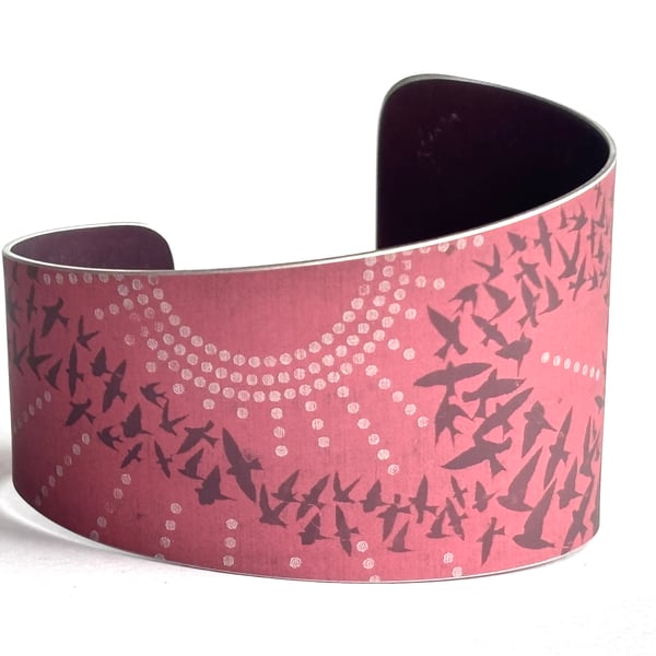 Flock of birds cuff - light pinky red