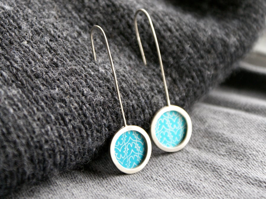 Turquoise butterfly pattern earrings - silver circle