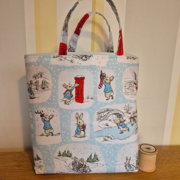 Christmas gift bag: Peter Rabbit posts a letter