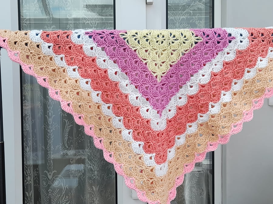 Baby Shell Blanket - Crochet
