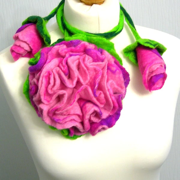 SALE.......  Hand Felted, Wool Jewelry felted NECKLACE FELTED -100% WOOL MERINO