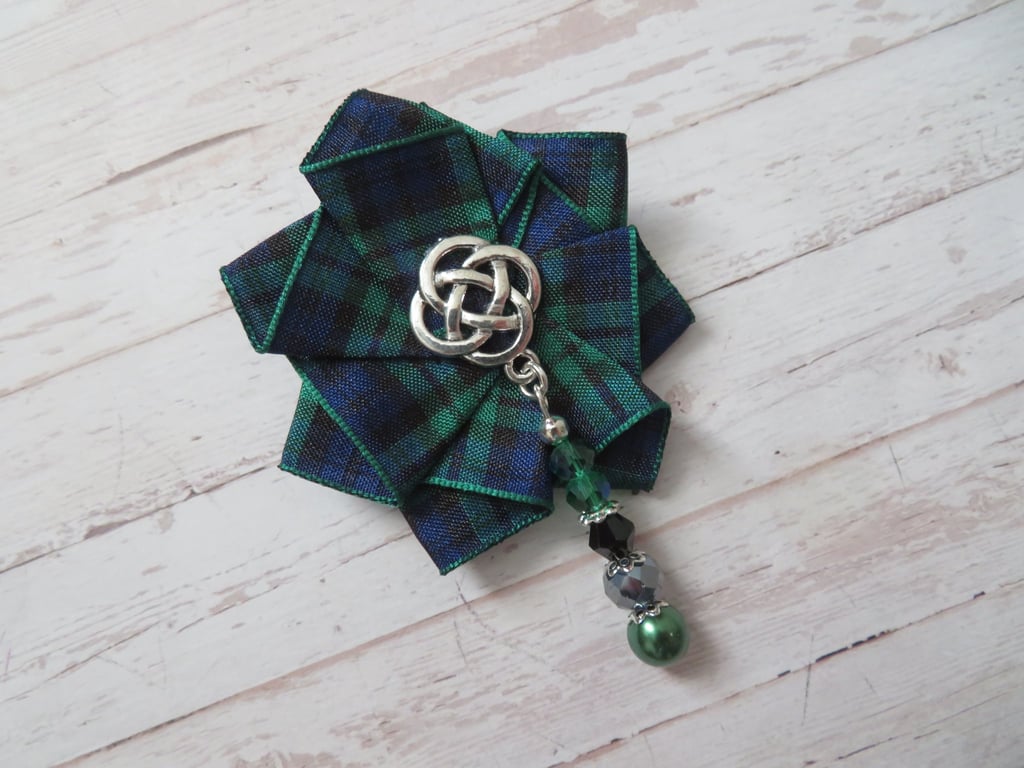 Small Black Watch Tartan Ruffle Rosette Beaded Celtic Brooch Pin 