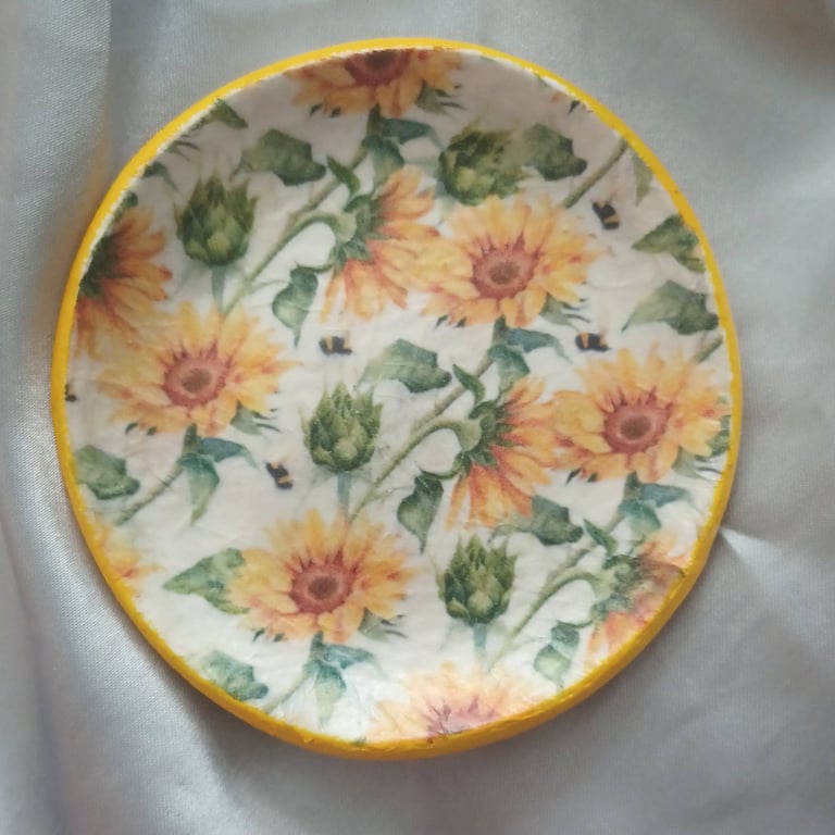Sunflower and Bees Trinket Dish