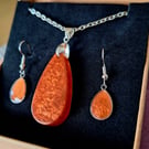 Amber resin teardrop pendant and earrings set