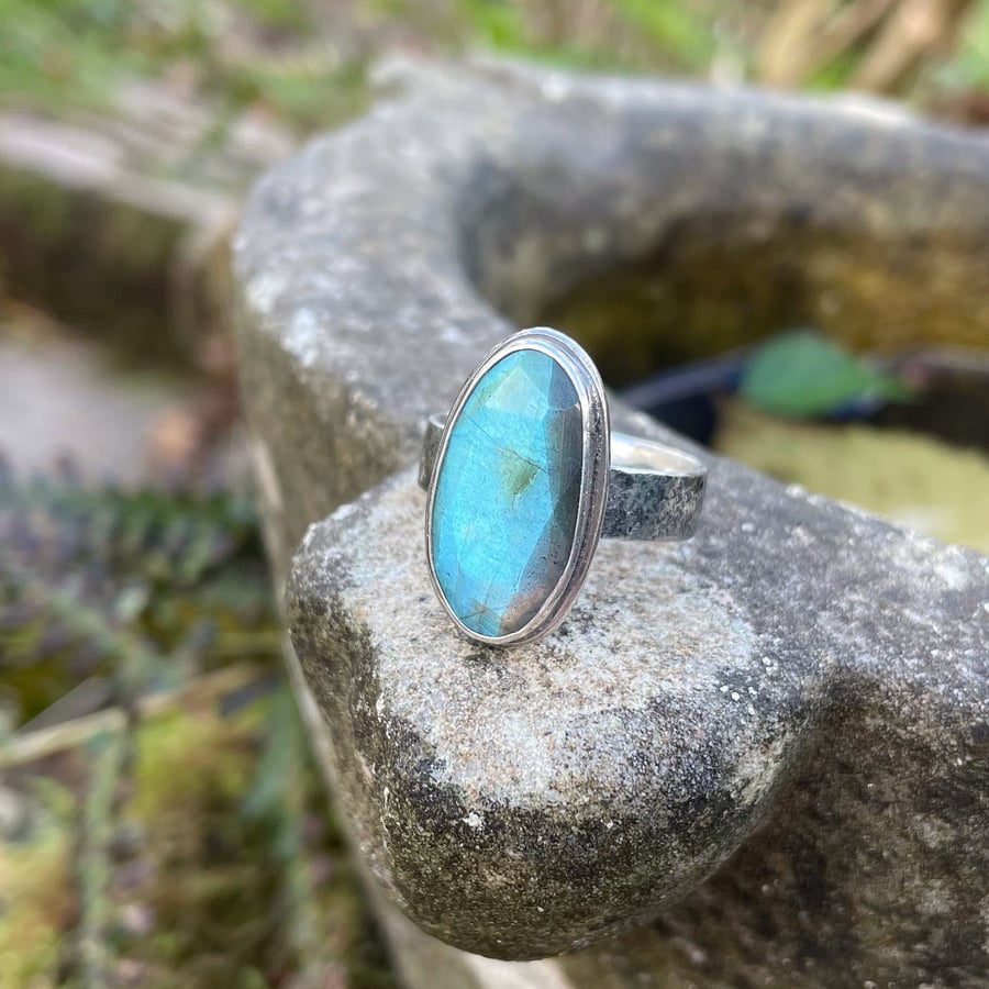Sterling silver labradorite Polki ring UK size P