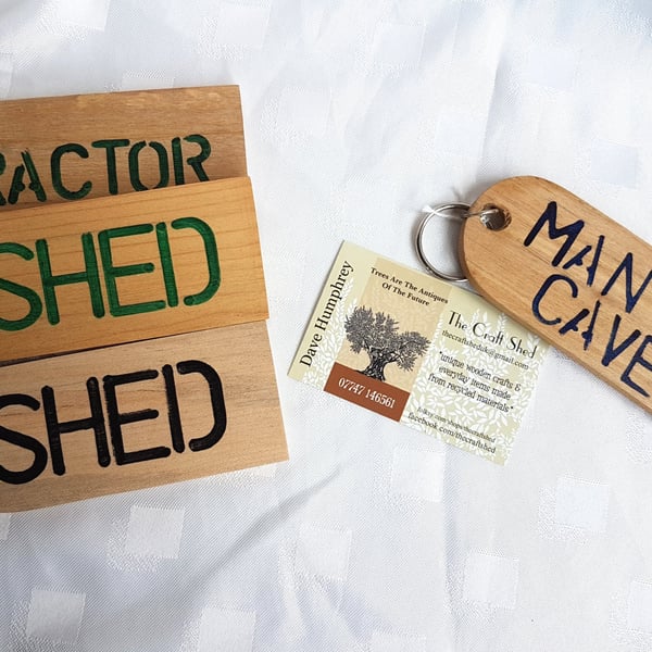 FrEE UK PoStAgE! OVERSIZED WOODEN KEY FOB KEY RING -finished in exterior varnish