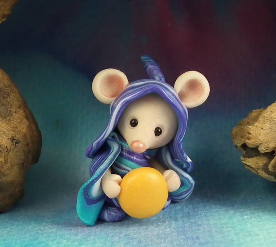 Summer Special ... Downland Mouse 'Dorcus' with cheese OOAK Sculpt Ann Galvin
