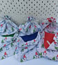 Medium fabric Christmas gift bag, fully lined and reusable for years to come - Image 1