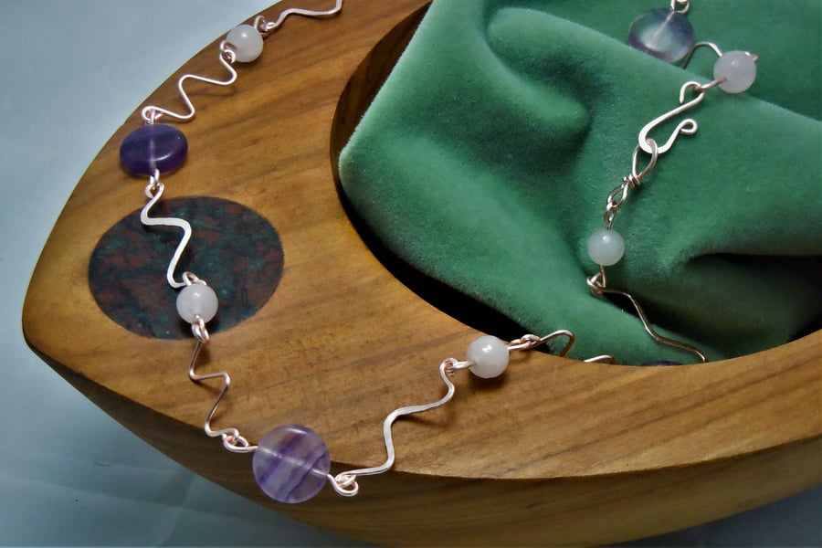 Handmade Fluorite & Rose Quartz wavy necklace