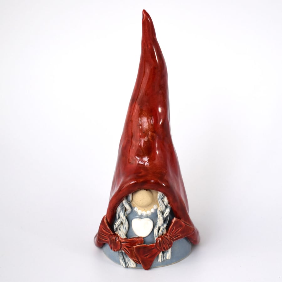 19-338 Ceramic Stoneware Nisse Lady Gnome