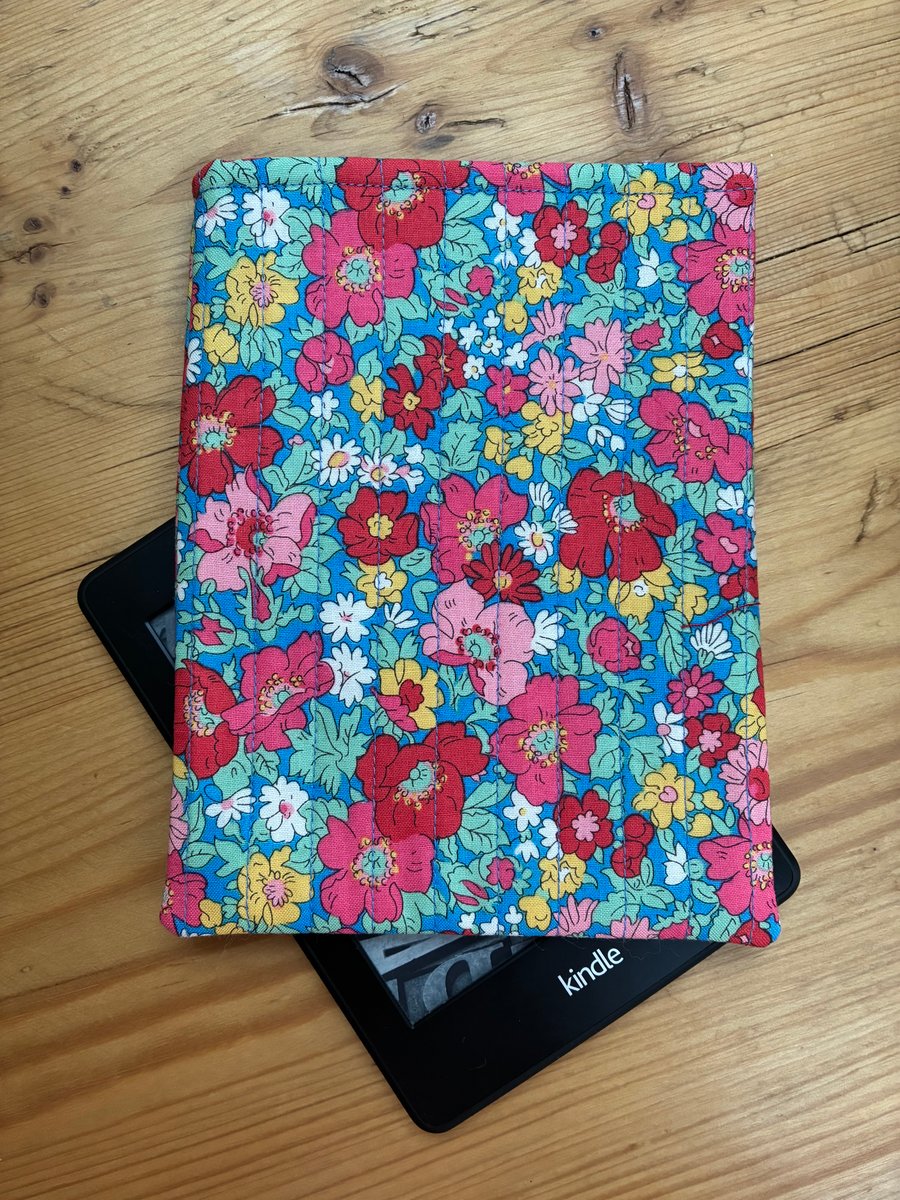 Liberty Cosmos Flower Print Quilted Fabric Sleeve For 6 Inch Kindle Paperwhite 