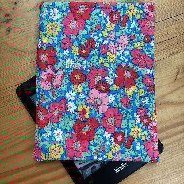Liberty Cosmos Flower Print Quilted Fabric Sleeve For 6 Inch Kindle Paperwhite 