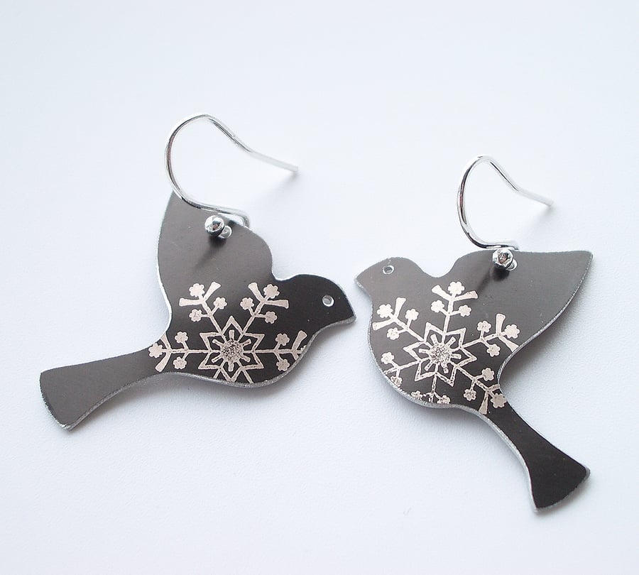 Christmas dove earrings in black with snowflake print