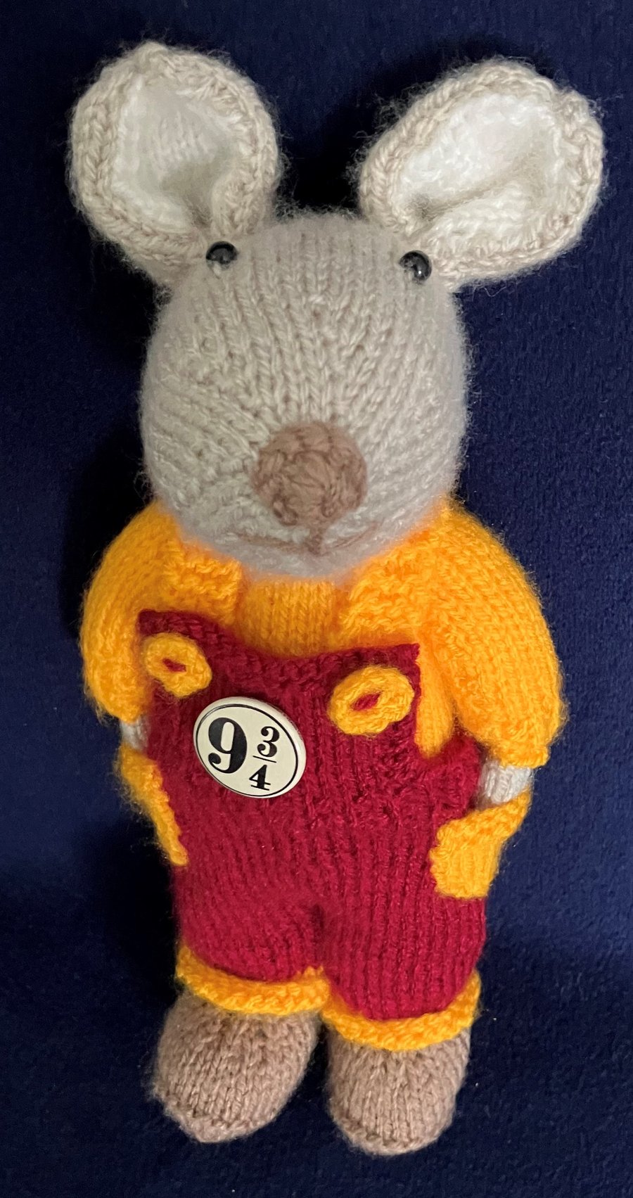 Railway mouse with collector’s badge – Claret & Gold