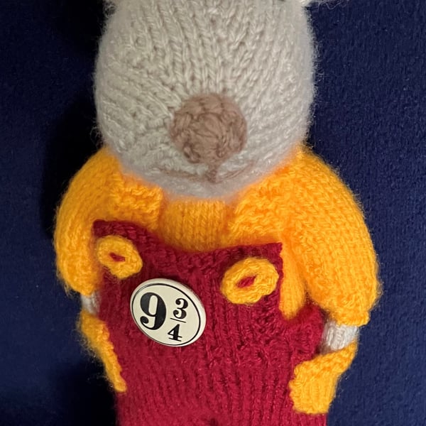 Railway mouse with collector’s badge – Claret & Gold
