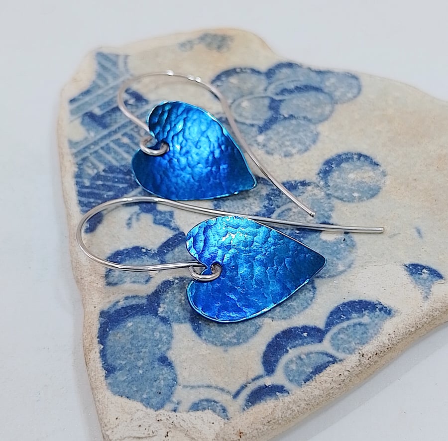  Titanium Blue Heart Earrings (ERTTDGHT1) - UK Free Post