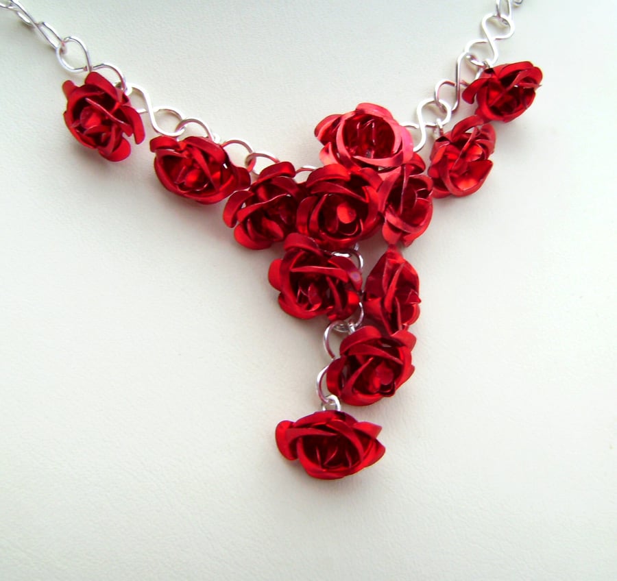 A Dozen Red Rose Flower Bouquet  Necklace