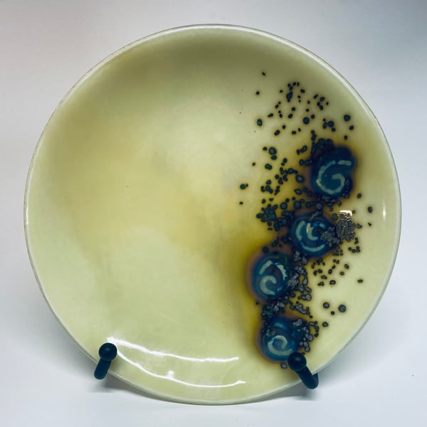 A Beautiful Cream and Blue Fused Glass Decorative Bowl