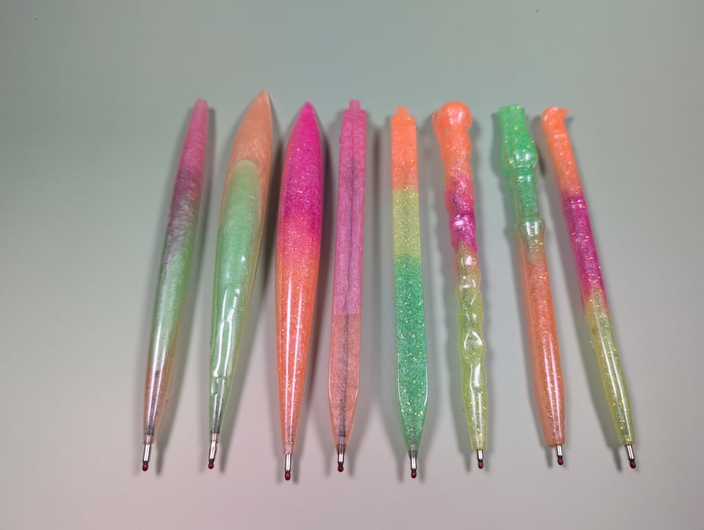 Neon Glow Resin Pen with Blue Ink – UV Reactive, Non-Refillable