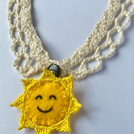 Crochet Lace Collar With Wool Felt Embroidered Smiley Sun Pendant