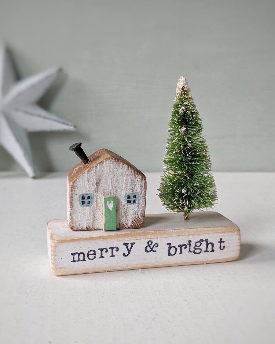 Little Wooden Handmade House in a Bag with Christmas Tree 'Merry & Bright' 