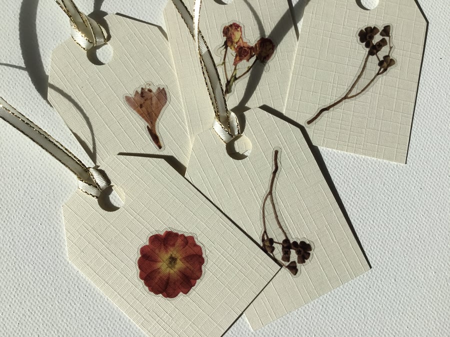  Gift tags. Pack of 5 floral gift tags. Ref 180