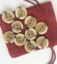 Natural cream brown buttons 20mm - Image 1