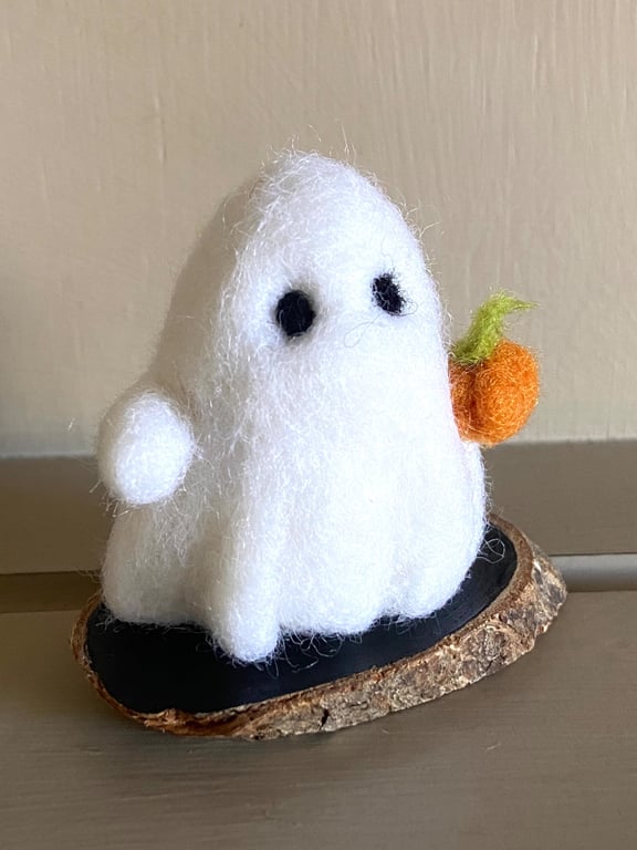 Cute Spook Ghost Needle felt for Halloween 